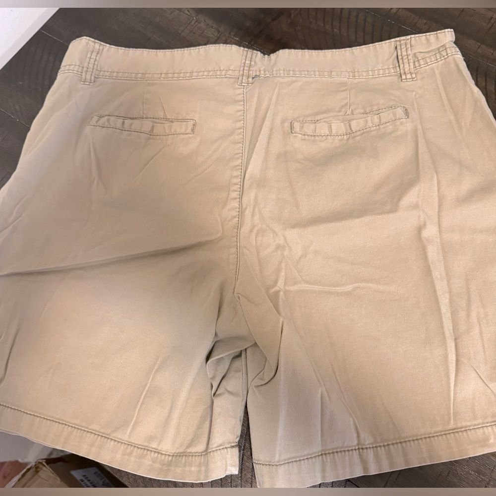 5/25 - Buy 5 for $25  Women's Faded glory shorts - Size 12 - Picture 5 of 5